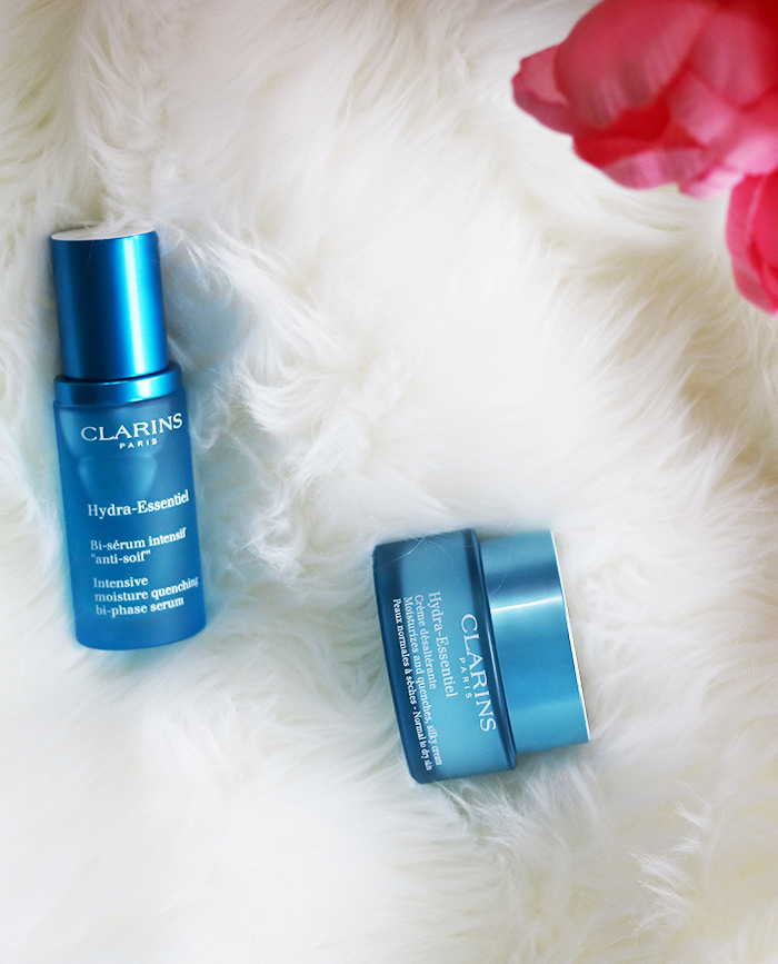 Is anyone else out there suffering from dry skin this winter? Winter this year has been a bit weird for my skin, thankfully I found a new Super Quenching Duo that has brought my skin back to life. Let's see why you need this Hydra-Essentiel Duo in your life NOW!