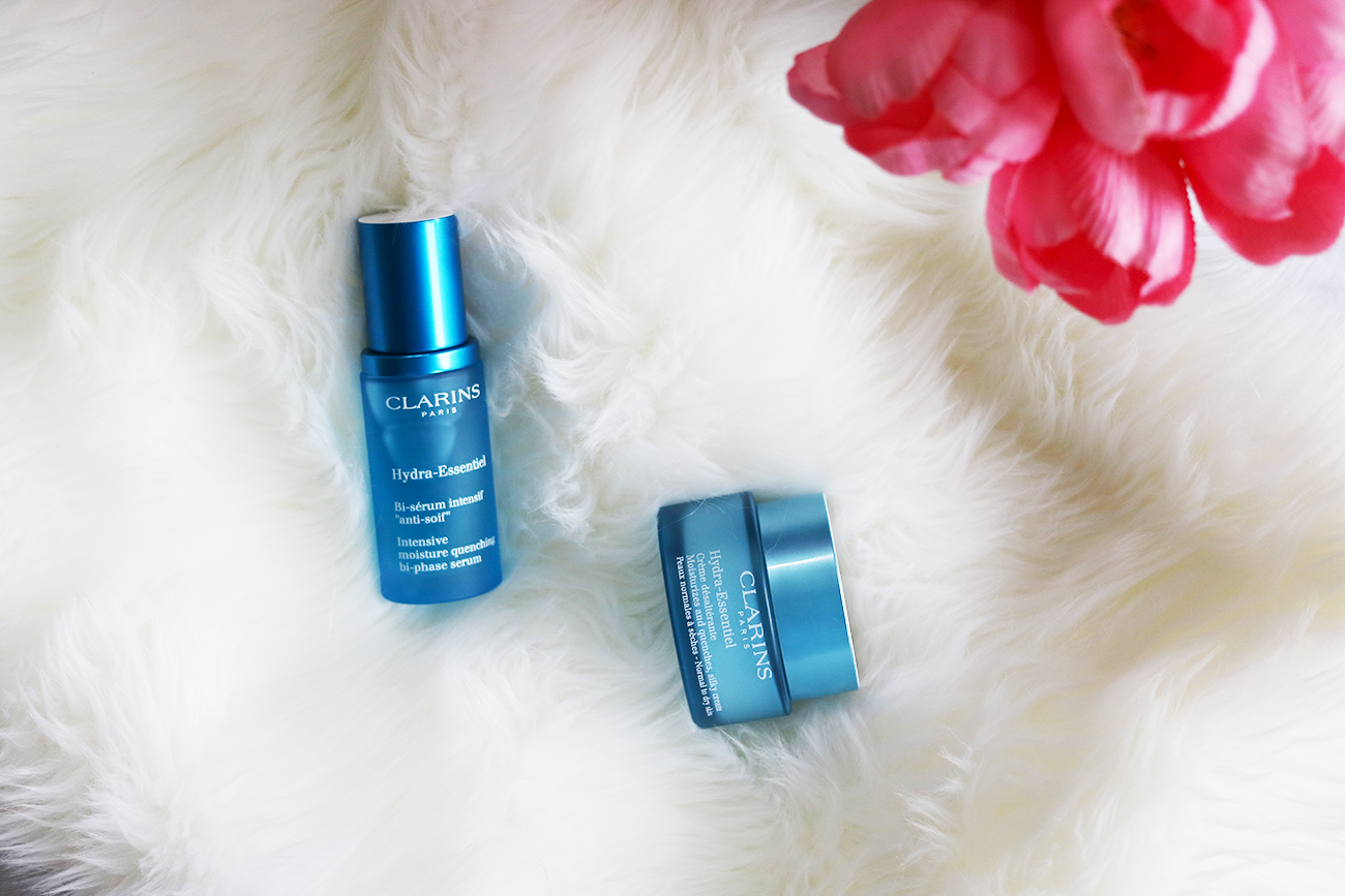 Is anyone else out there suffering from dry skin this winter? Winter this year has been a bit weird for my skin, thankfully I found a new Super Quenching Duo that has brought my skin back to life. Let's see why you need this Hydra-Essentiel Duo in your life NOW!