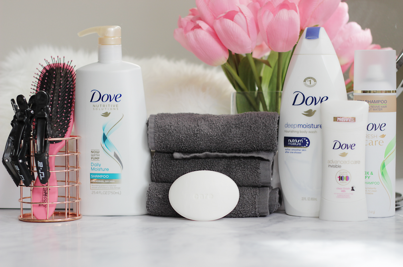 The only person you are destined to become is the person you decide to be... Today we are teaming up with Dove to share five easy tips to start embracing yourself TODAY + a giveaway to help you #RaiseTheBeautyBar!