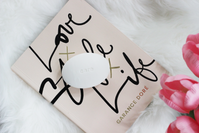 The only person you are destined to become is the person you decide to be... Today we are teaming up with Dove to share five easy tips to start embracing yourself TODAY + a giveaway to help you #RaiseTheBeautyBar!