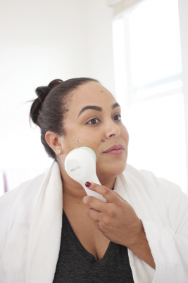 Like any beauty junkie my physical approach to beauty used to be products, products and more products. However as I enter my mid 30’s I am all about the skin. Keep reading to see how this Easy DIY At Home Facial is changing the skincare game for good….