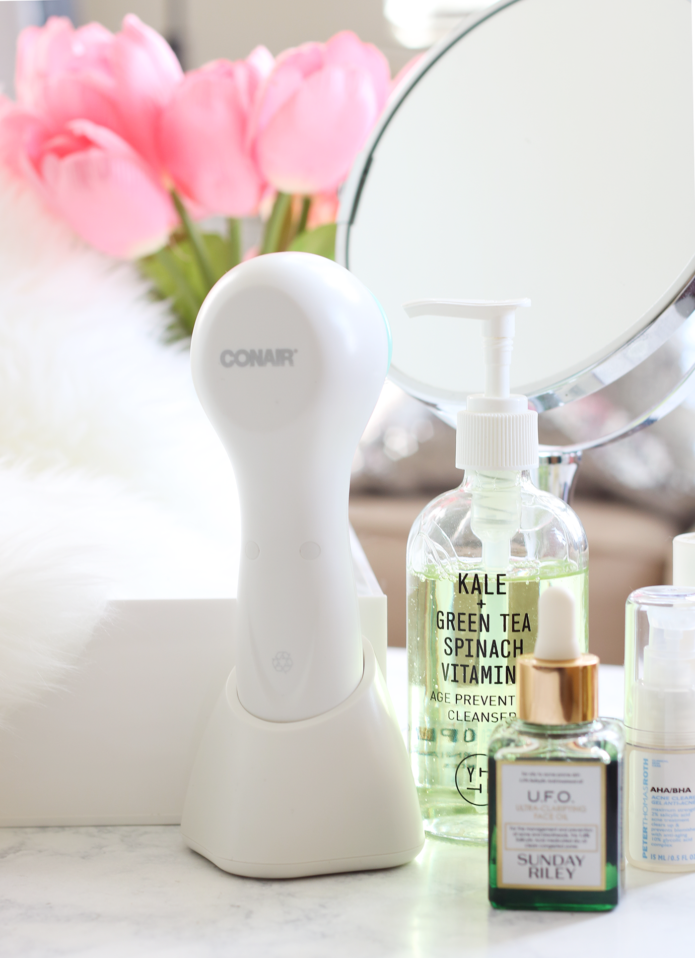 Need a reason to try a cleansing brush? Keep reading and see why this cleansing brush is the BEST one with the perfect price point as well.