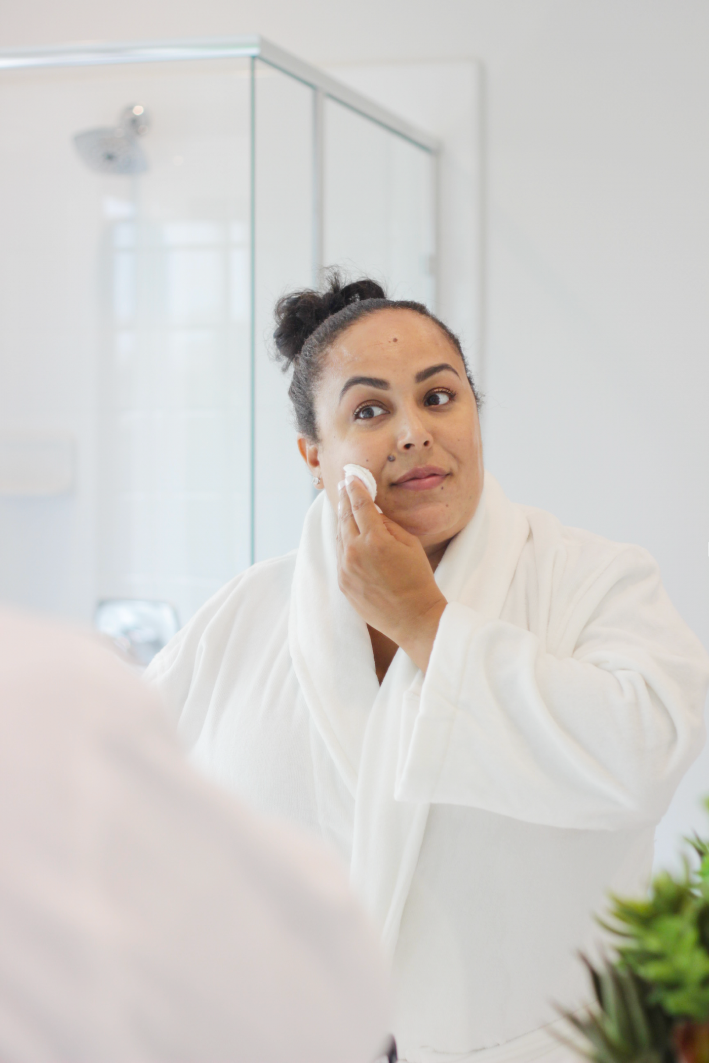 Short on time? Lifestyle blogger Makeup Life and Love is chatting all about a two-step skincare system that has been changing the way does skincare.