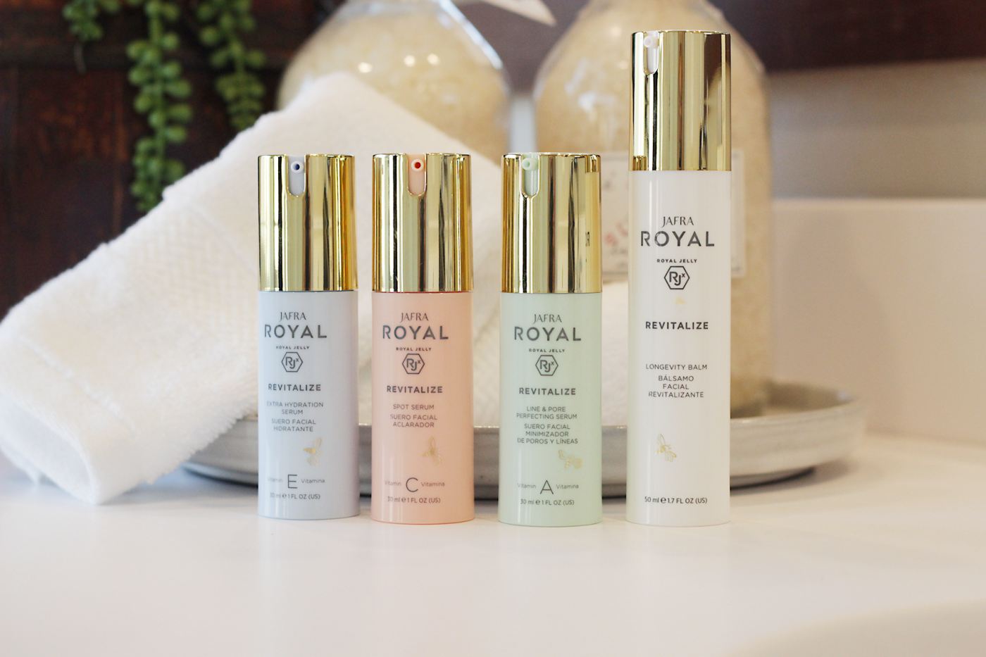 Curious why you need to try JAFRA ROYAL Revitalize? Los Angeles Skincare Blogger Makeup Life and Love is sharing her new found love for JAFRA ROYAL Revitalize here!