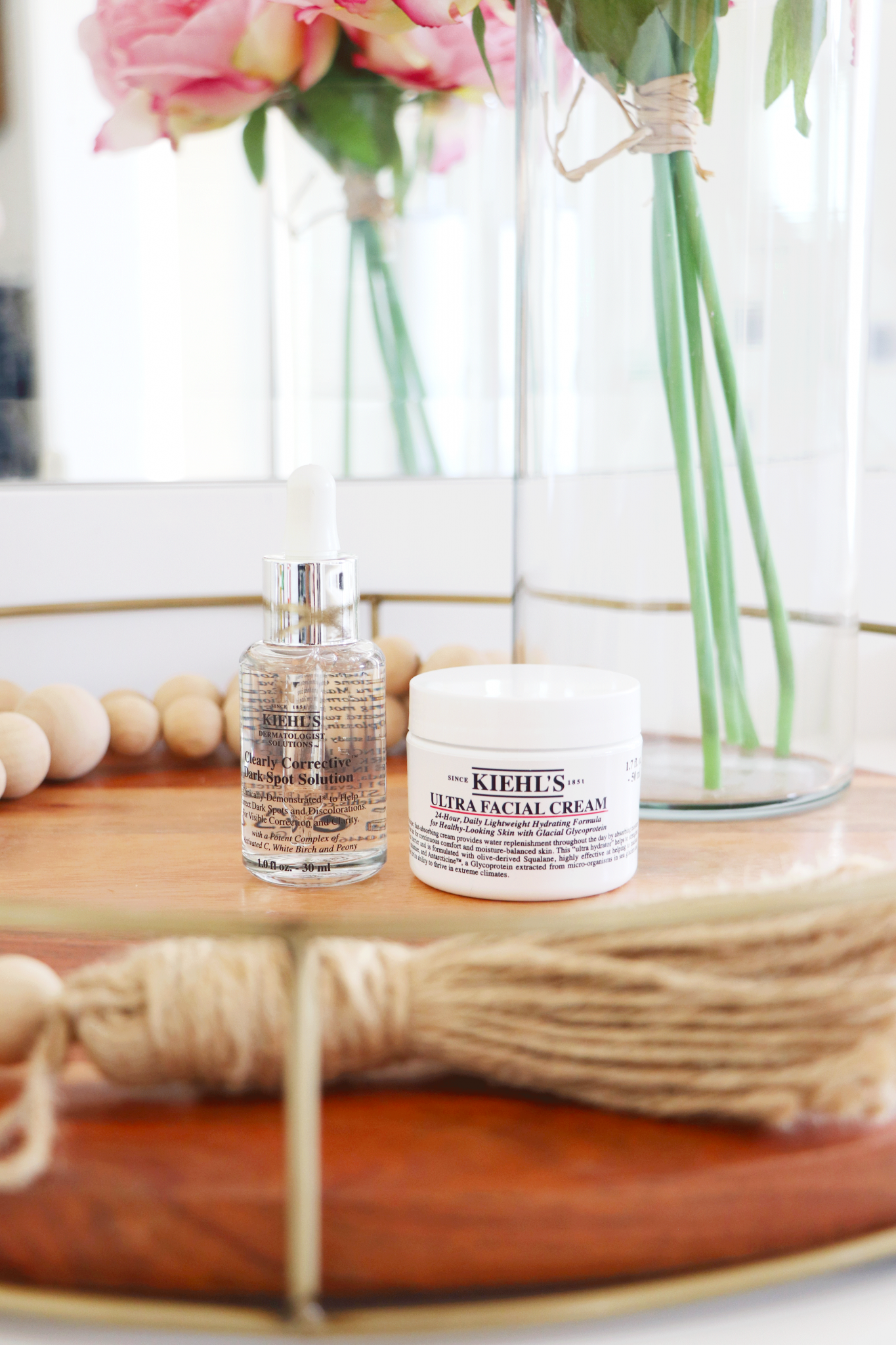 Looking for a few of the best Kiehl's products? Los Angeles Blogger Jamie Lewis is sharing her top 5 Kiehl's must-haves HERE!