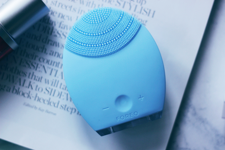 Foreo Luna- An amazing, gentle skincare cleansing device that you need to try ASAP- Foreo