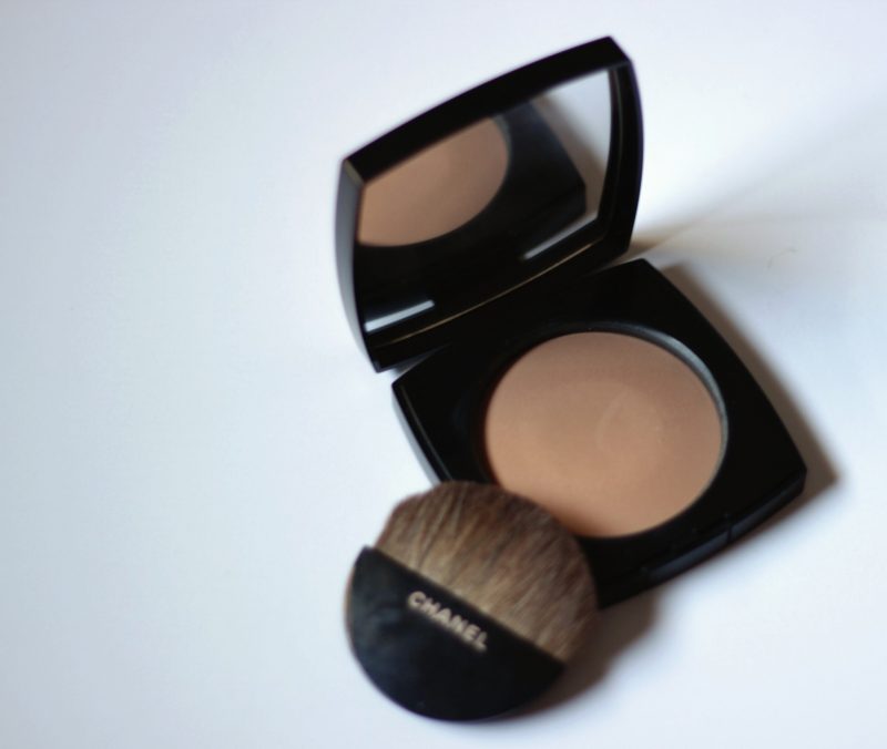 The New CHANEL Les Beiges Healthy Glow Sheer Powder