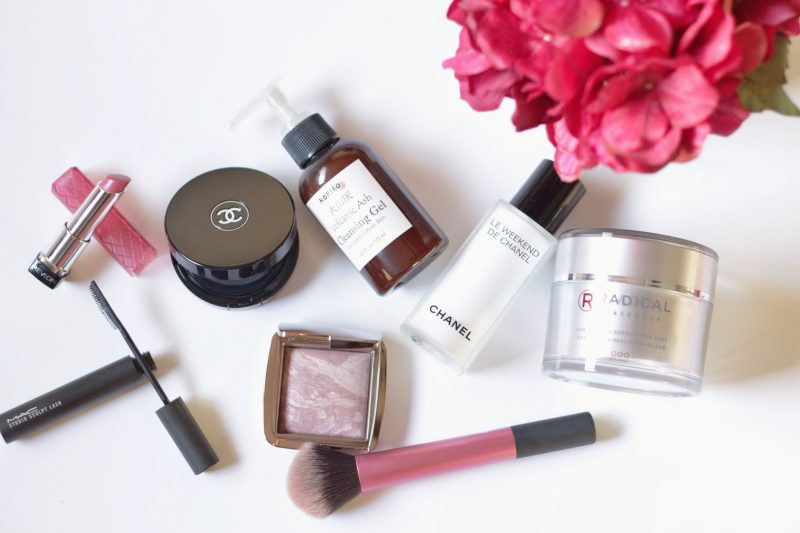 March-Favorites-Makeuplifelove-CHANEL-Hourglass