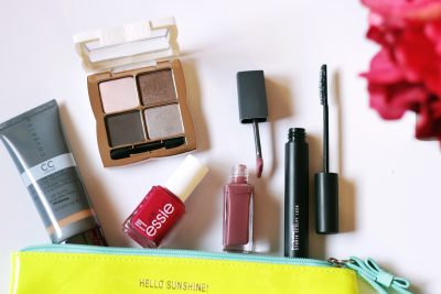 Travel-Bag-Makeuplifelove-April