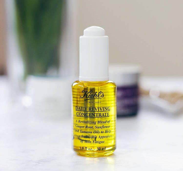 Say goodbye to dull, fatigued skin and say hello to Kiehl's Daily Reviving Concentrate Facial Oil. Read why Jamie is loving this facial oil to get her skin ready for Fall: https://makeuplifelove.com- Makeup Life and Love- Kiehls