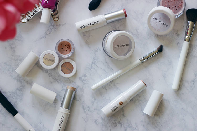 Looking to go green in the beauty department? Well then you can to the right place, find out how Jamie is naturally transitioning into natural makeup thanks to #TargetStyle and W3ll People Beauty.